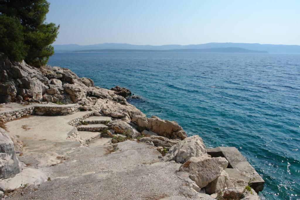 A Small Stone House By The Sea, In A Wineyard Nerezisca Exteriör bild